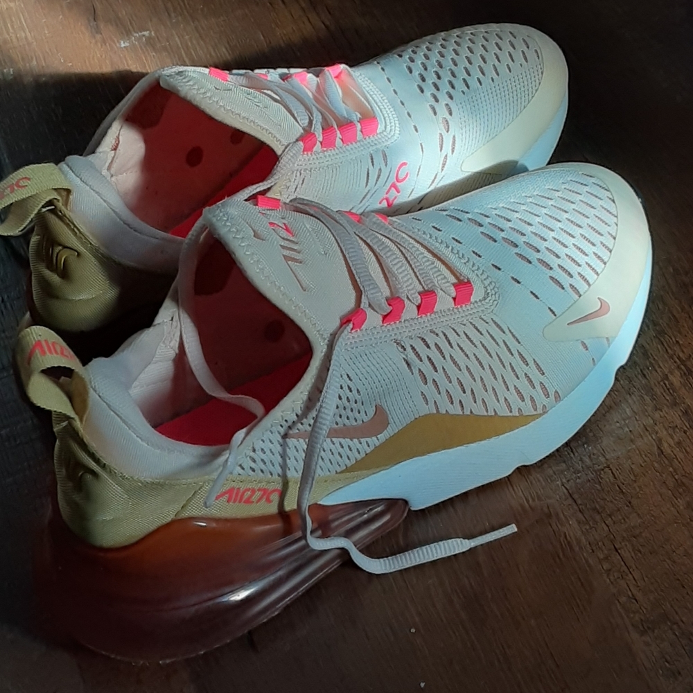 Nike Air Max 270